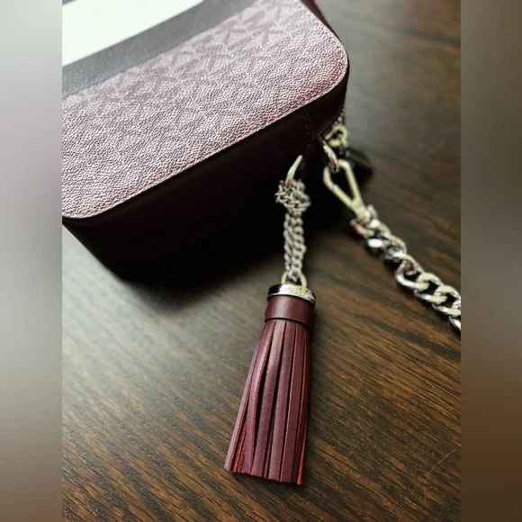 Michael Kors Jet Set Medium Logo Camera Bag in Royal Pink Multi - Picture 7 of 9